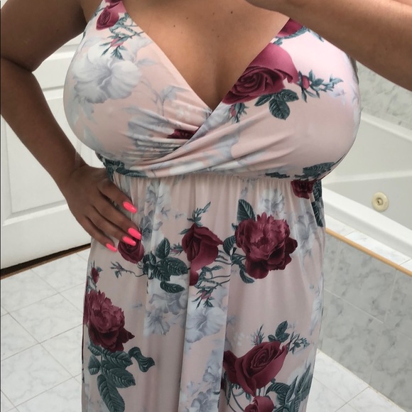 BLUSH FLORAL MAXI DRESS - Picture 7 of 7